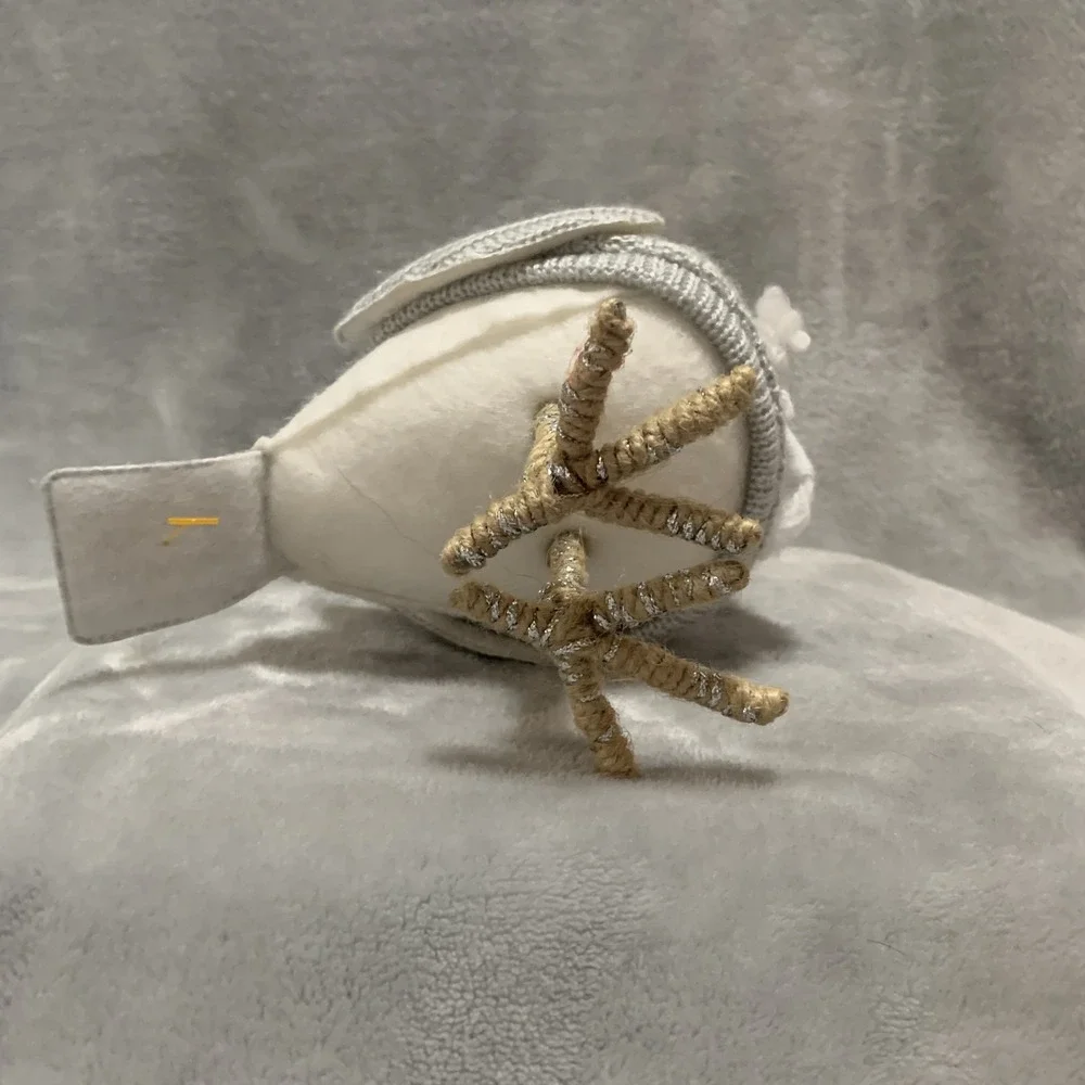 Target Wondershop Juniper Bird Figurine 2018 Grey Sweater Green Hat White